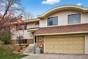 7275 Pontiac Cir, Chanhassen, MN 55317 - Photo 4