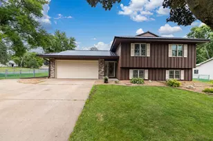 7615 Immanuel Ave S, Cottage Grove, MN 55016 - Photo 1