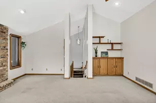 1054 Cottonwood Dr, Hudson, WI 54016 - Photo 8