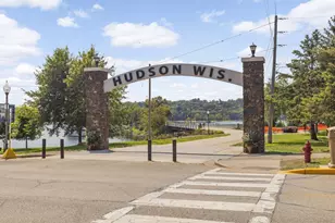 1054 Cottonwood Dr, Hudson, WI 54016 - Photo 36