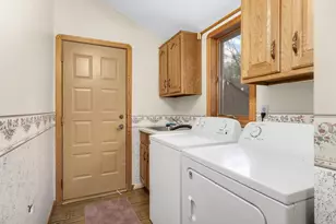 1054 Cottonwood Dr, Hudson, WI 54016 - Photo 14