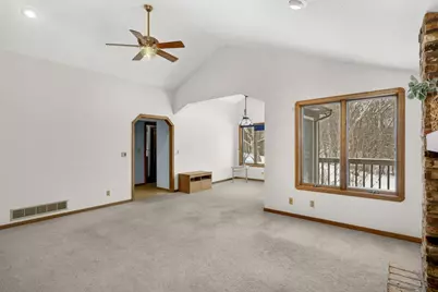 1054 Cottonwood Drive, Hudson, WI 54016 - Photo 10