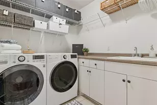 1760 Waterford Ct, Golden Valley, MN 55422 - Photo 24