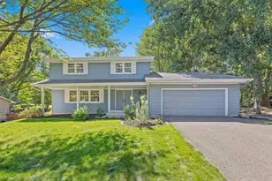 330 Grandview Ave W, Roseville, MN 55113 - Photo 1