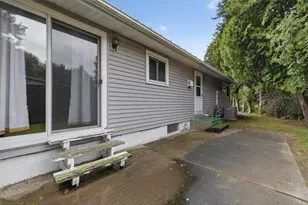 199 Hillwood Dr, Lake City, MN 55041 - Photo 10