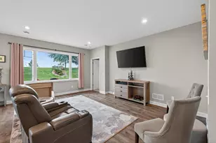 8762 Irving Blvd N, Lake Elmo, MN 55042 - Photo 6