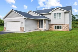 528 Jackson Cir, Somerset, WI 54025 - Photo 1