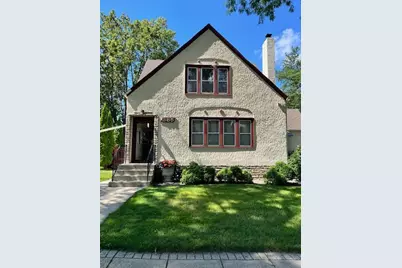 385 Chatsworth Street N, Saint Paul, MN 55104 - Photo 1