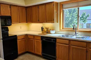 520 5th St SW, Willmar, MN 56201 - Photo 6