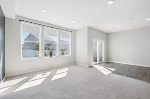 11279 Crestbury Dr, Woodbury, MN 55129 - Photo 12