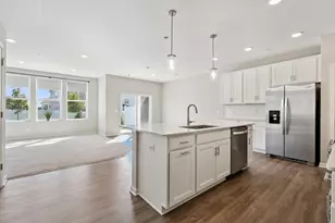 11279 Crestbury Dr, Woodbury, MN 55129 - Photo 4