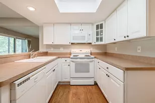 6105 Lincoln Dr, Edina, MN 55436 - Photo 4