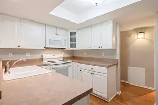 6105 Lincoln Dr, Edina, MN 55436 - Photo 6