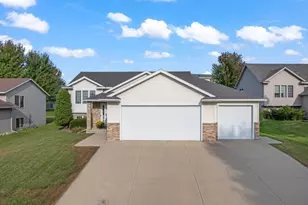 6247 Fairway Dr NW, Rochester, MN 55901 - Photo 4