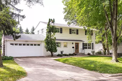 2124 Hoyt Avenue W, Saint Paul, MN 55108 - Photo 1