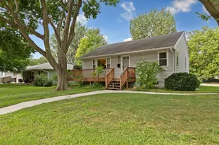 618 Fair St, Saint Peter, MN 56082 - Photo 1