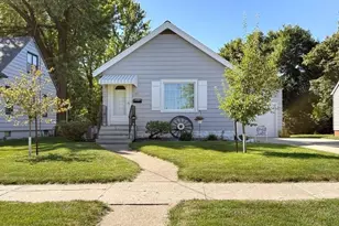 1124 Webster St, Fairmont, MN 56031 - Photo 1