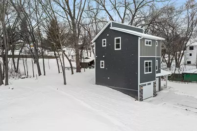 2817 Victoria Street N, Roseville, MN 55113 - Photo 4