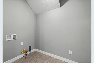 2817 Victoria Street N, Roseville, MN 55113 - Photo 30