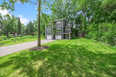 2817 Victoria Street N, Roseville, MN 55113 - Photo 2