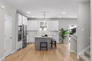 2817 Victoria St N, Roseville, MN 55113 - Photo 8