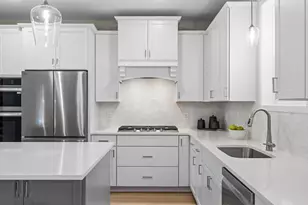 2817 Victoria St N, Roseville, MN 55113 - Photo 22