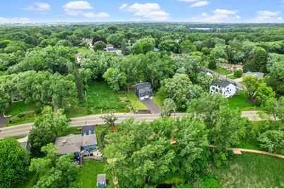 2817 Victoria Street N, Roseville, MN 55113 - Photo 4