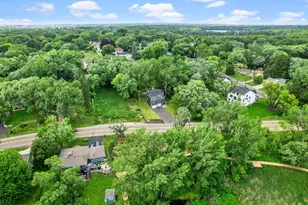 2817 Victoria St N, Roseville, MN 55113 - Photo 4