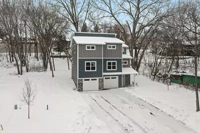 2817 Victoria Street N, Roseville, MN 55113 - Photo 2