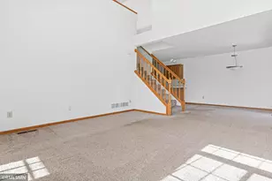 1870 Donegal Dr, Woodbury, MN 55125 - Photo 4