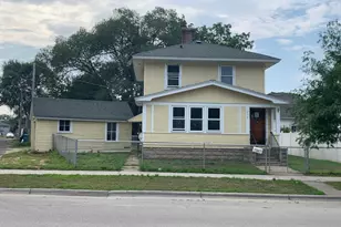 511 Sioux St, Winona, MN 55987 - Photo 1