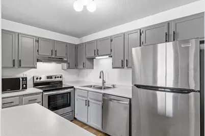 66 9th Street E #1712, Saint Paul, MN 55101 - Photo 1