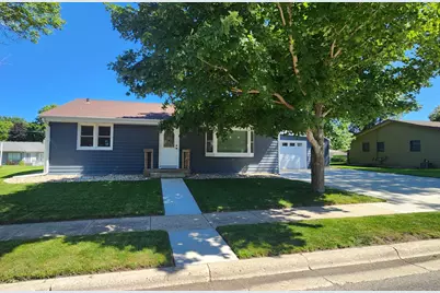 1001 8th Avenue SW, Pipestone, MN 56164 - Photo 1