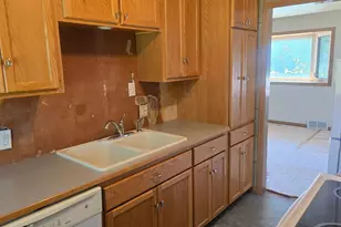 151 Chestnut St E, Trimont, MN 56176 - Photo 8