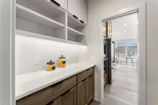 5012 Hankerson Ave, Edina, MN 55436 - Photo 10