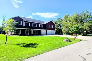 200 Oak Rd, Warroad, MN 56763 - Photo 2