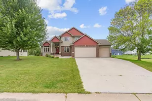 29192 Wildwood Rd, Chisago City, MN 55013 - Photo 1