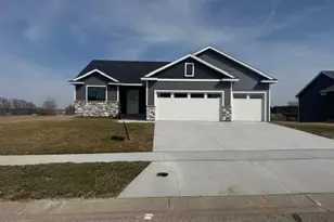 903 7th Ave, Wanamingo, MN 55983 - Photo 1