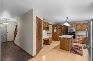 2360 Apache Ct, Mendota Heights, MN 55120 - Photo 20