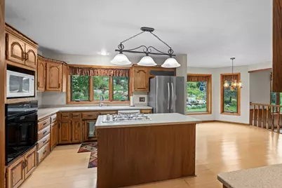 2360 Apache Court, Mendota Heights, MN 55120 - Photo 16