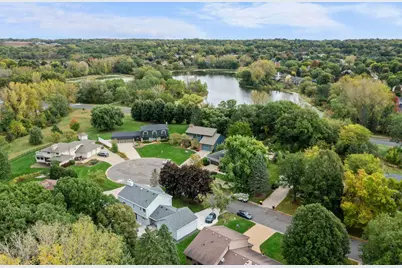 2360 Apache Court, Mendota Heights, MN 55120 - Photo 68