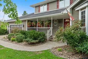 2360 Apache Ct, Mendota Heights, MN 55120 - Photo 2