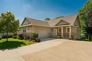 1568 Salem Ct SW, Rochester, MN 55902 - Photo 2