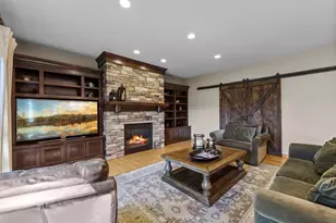 2226 Flora Ct, Hugo, MN 55038 - Photo 8