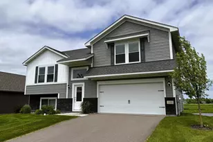 440 Vly Dr W, Annandale, MN 55302 - Photo 2