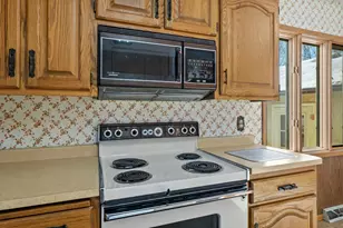 401 Central Dr W, Braham, MN 55006 - Photo 24