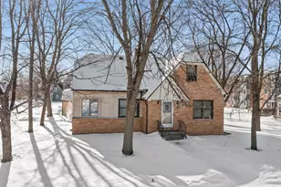 401 Central Dr W, Braham, MN 55006 - Photo 74