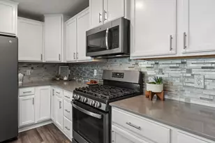 6151 Idora Ct S, Cottage Grove, MN 55016 - Photo 4