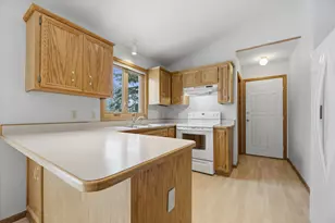 926 21st St SE, Saint Cloud, MN 56304 - Photo 8