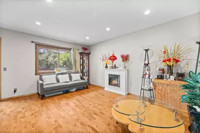 10434 S Decatur Avenue S, Bloomington, MN 55438 - Photo 4